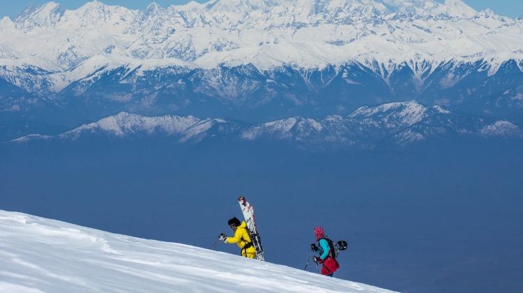 Kashmir Tour Package with Skiing
