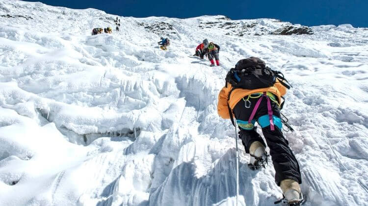 Mountain Climbing in Kashmir Cost
