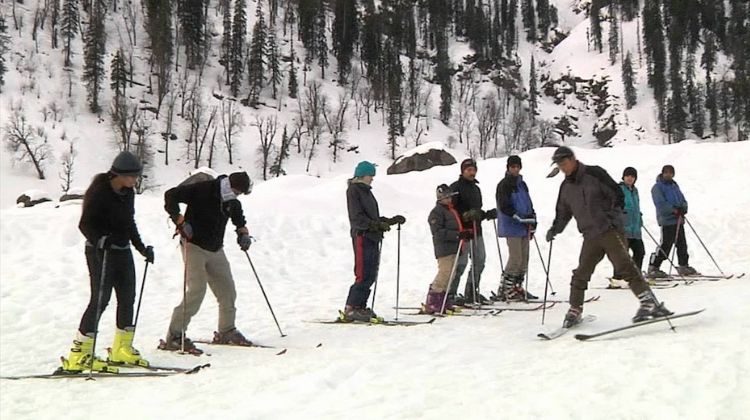 Skiing Rate in Manali