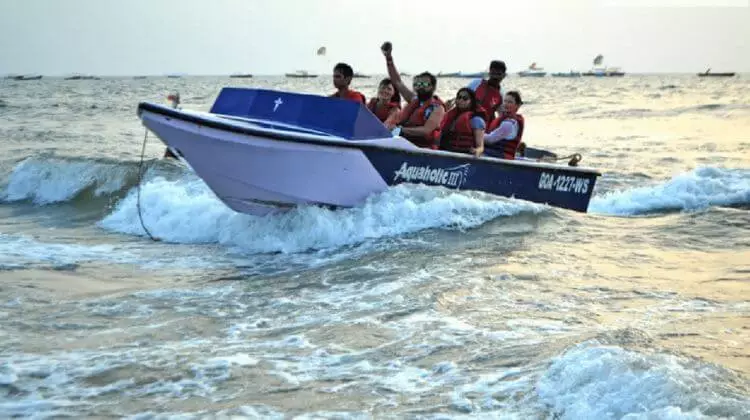 Speed Boat Ride Goa Season