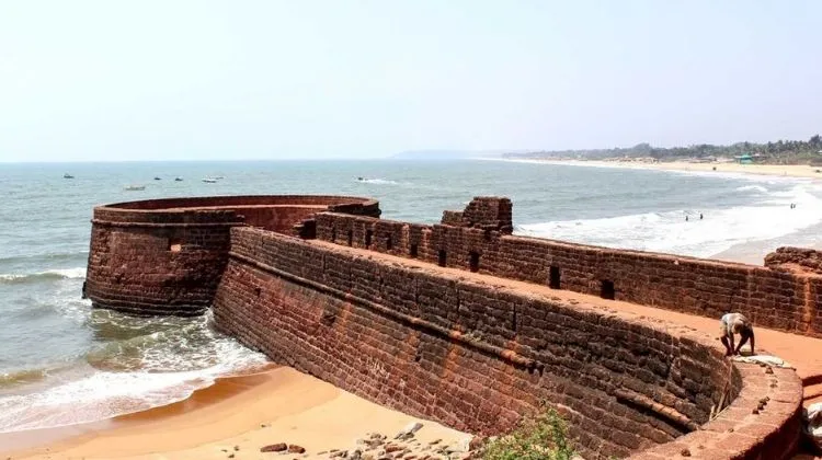 Sinquerim Beach in Goa, | ghumnede