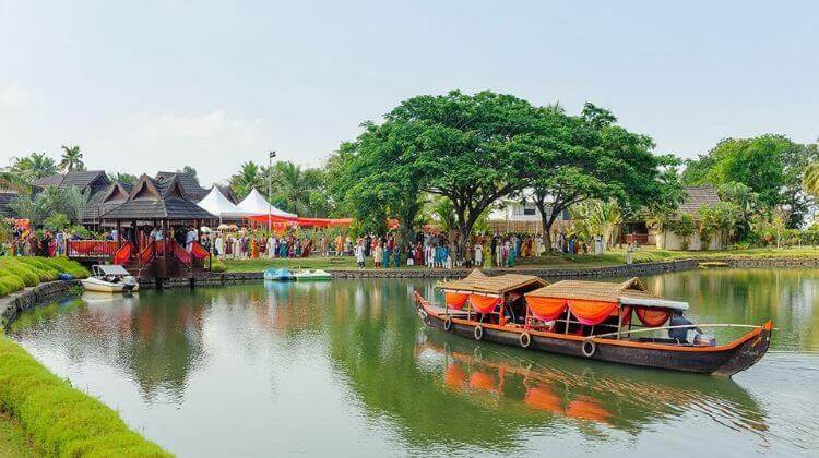 Best time to visit Kumarakom Backwater In Kerala