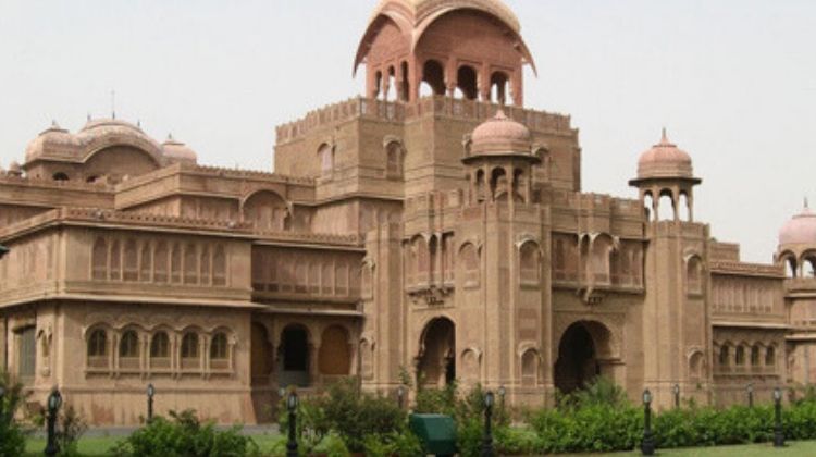 Laxmi Niwas Palace Rate in Rajasthan